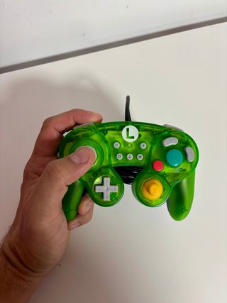Mando Pro Hori Nintendo Switch GameCube Luigi