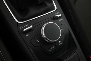 Audi Q2 30 TDI Black line edition