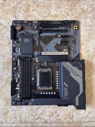 Placa Base Gigabyte Z790 UD