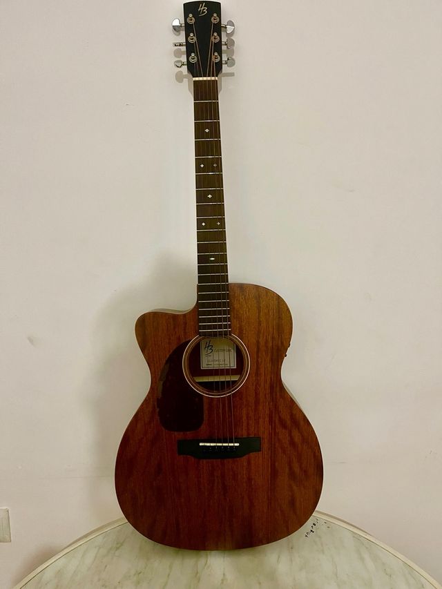 Guitarra acústica madera