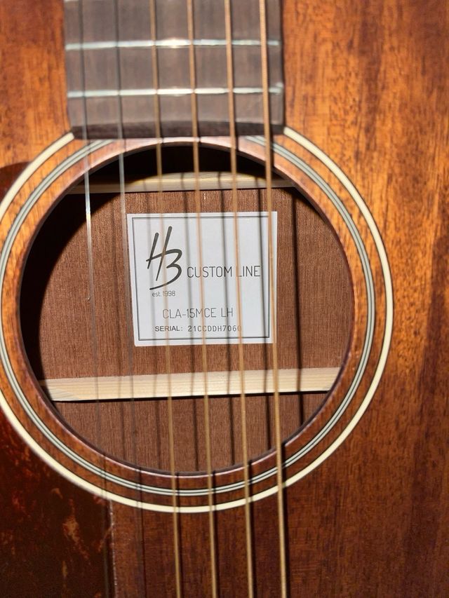 Guitarra acústica madera