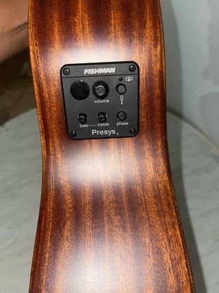Guitarra acústica madera