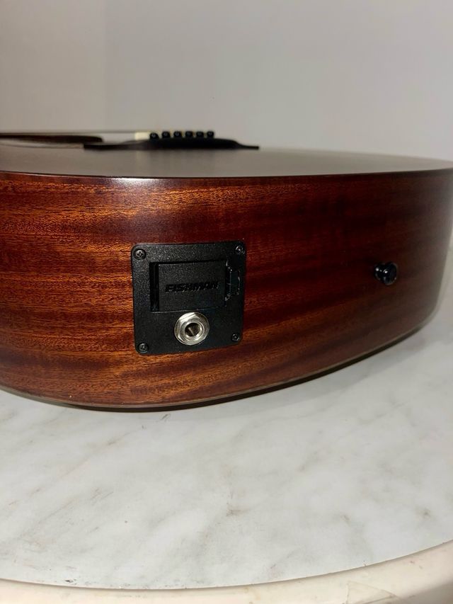 Guitarra acústica madera