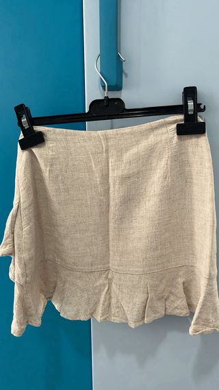 Falda beige Stradivarius