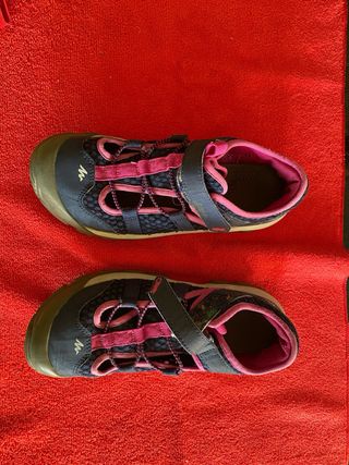 Zapatillas Trekking Niña Abiertas Azul/Rosa