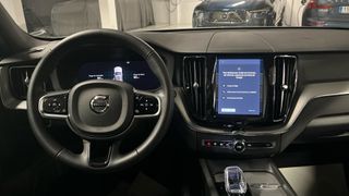 VOLVO XC60 2.0 T6 RECHARGE PLUS DARK AUTO 4WD 350 5P