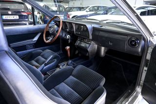 Alfa Romeo GTV    2.0 