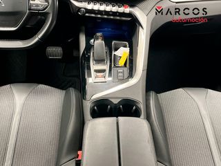 Peugeot 3008 Hybrid 225 e-EAT8 Allure