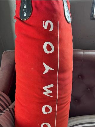 Saco de boxeo rojo