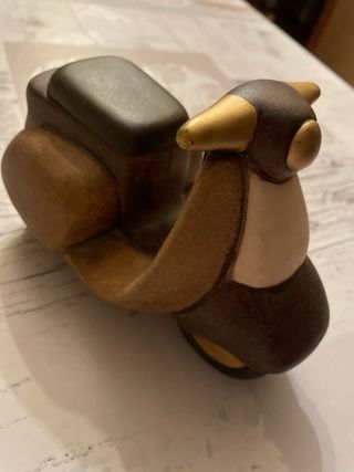 Vespa Thun decorativa