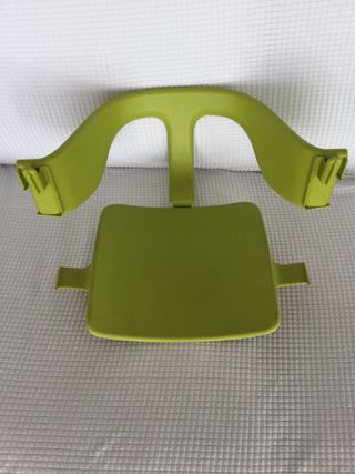 Set respaldo y barandilla stokke verde.Tripp Trapp