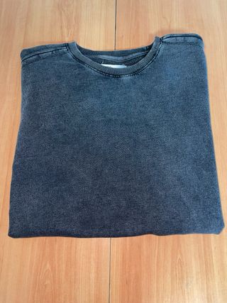 Camiseta Bershka gris