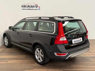 VOLVO XC70 2.4 D3 AWD Summum Auto
