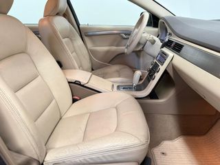 VOLVO XC70 2.4 D3 AWD Summum Auto