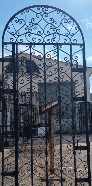 Puerta de jardín de forja