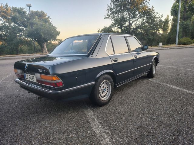 BMW Serie 5 520i 1983 e28-  Histórico