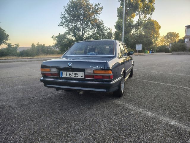 BMW Serie 5 520i 1983 e28-  Histórico