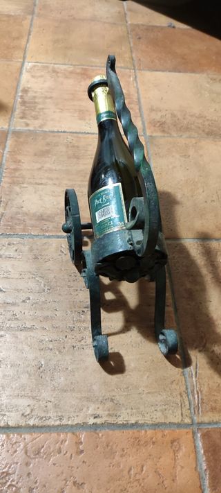 Porta bottiglia in ferro battuto