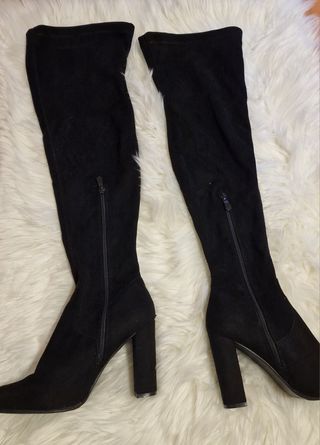 Botas altas negras tacón 10.5 cm Talla 39