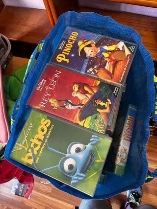 Lote 105 películas VHS Disney y Clásicos