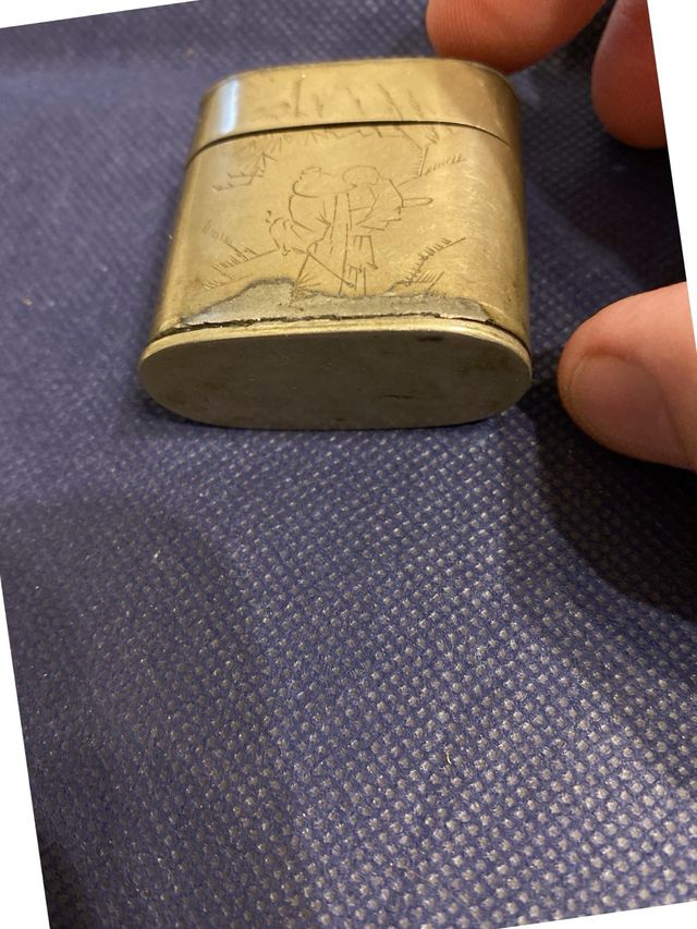 Antica scatolina cinese porta medicine