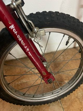 Bicicleta Motoretta Roja Vintage