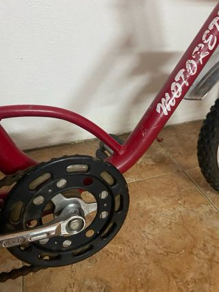 Bicicleta Motoretta Roja Vintage