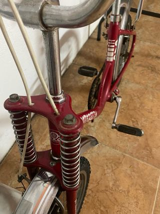 Bicicleta Motoretta Roja Vintage