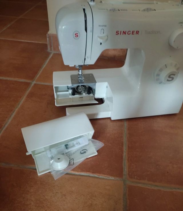 Máquina de coser Singer Tradition 2282