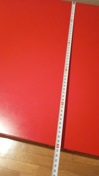 Mesa baja roja Ikea