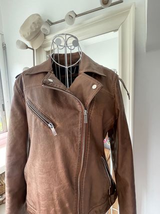 Chaqueta de cuero marrón Fórmula Joven