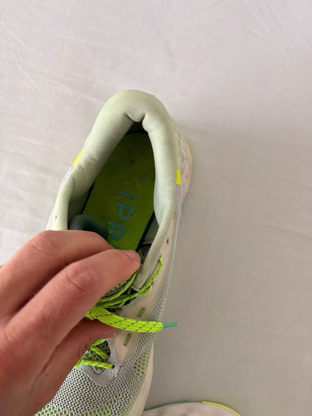 Zapatillas KIPRUN KS900.2 Unisex Gris/Verde