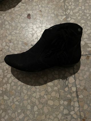 Botines negros talla 39