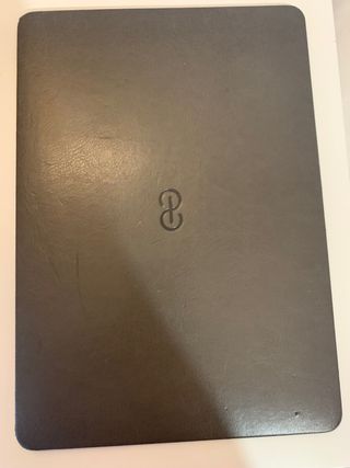 Funda de piel gris para MacBook Pro 13' - dream