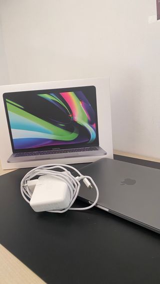 MacBook Pro 13 (2022)