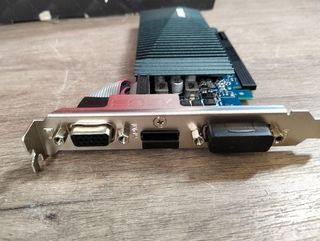 ASUS GeForce GT 710-SL-1GD5 Tarjeta Gráfica 1GB