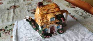 Teiera a forma di casa