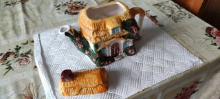 Teiera a forma di casa