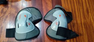 Patines en línea con protecciones y bolsa