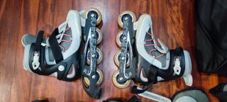 Patines en línea con protecciones y bolsa
