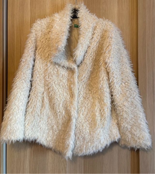 Cappotto corto pelliccia sintetica Benetton Panna