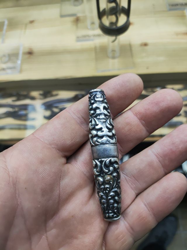 Sacacorchos de bolsillo exquisito 
