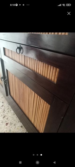 Cómoda aparador de madera y bambú