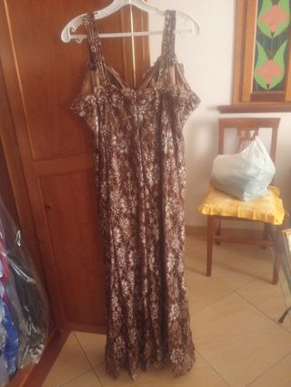 Abito da cerimonia con coprispalle abbinato