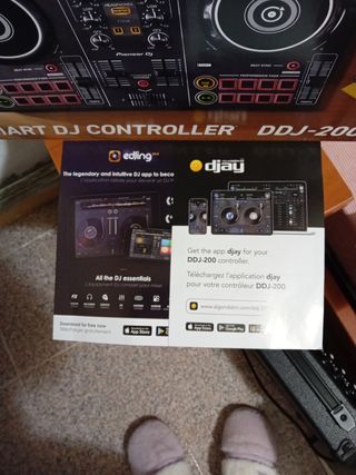 Controlador DJ Pioneer DDJ-200