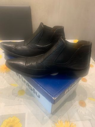 Stivaletto uomo nero