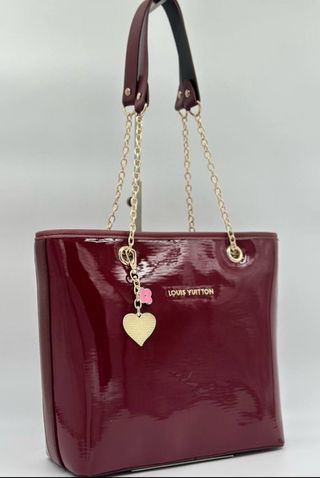 Bolso charol granate NUEVO cadena dorada premium L