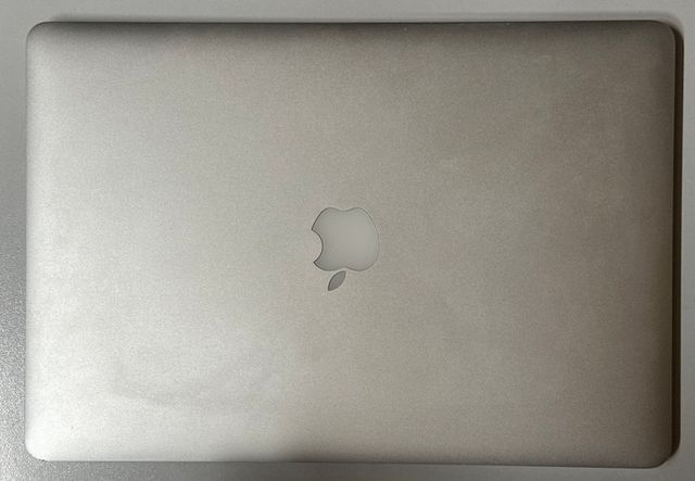 Macbook Pro 15 i7 16GB RAM