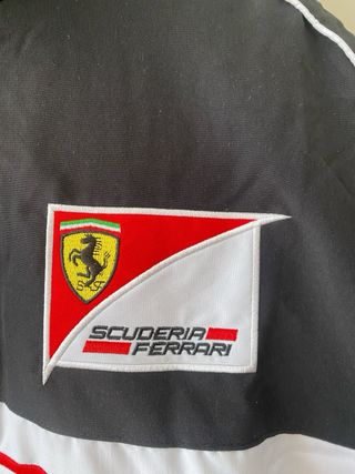 Chaqueta Ferrari Negra, Roja y Blanca