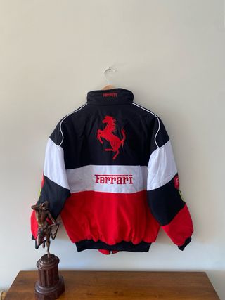 Chaqueta Ferrari Negra, Roja y Blanca
